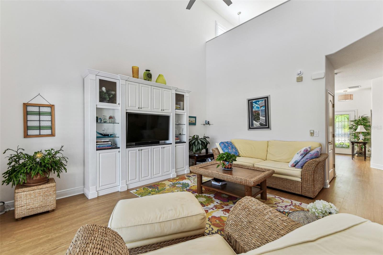 2721 W GRAY ST, TAMPA, FL, 33609