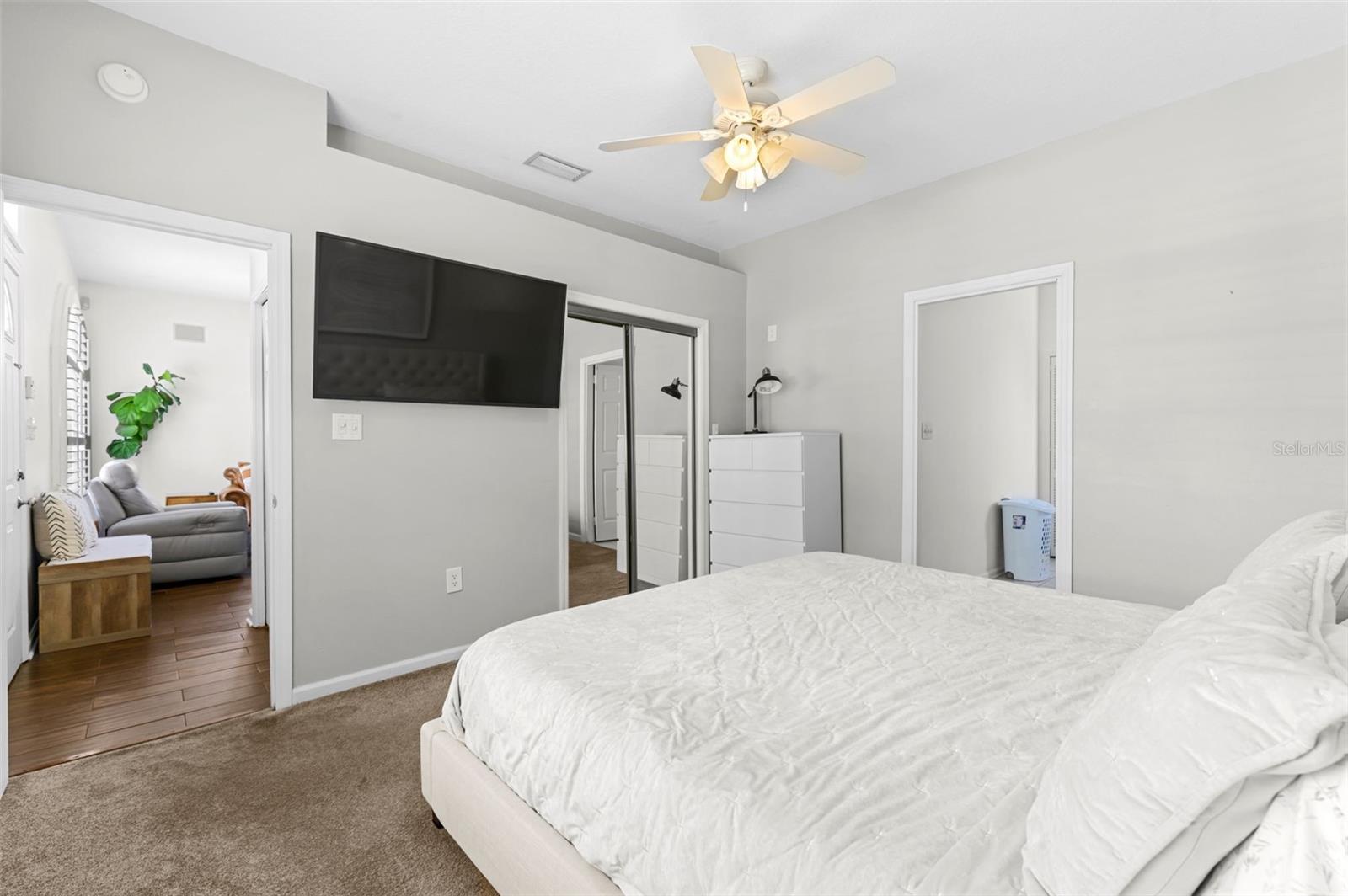 6920 N HUBERT AVE, TAMPA, FL, 33614