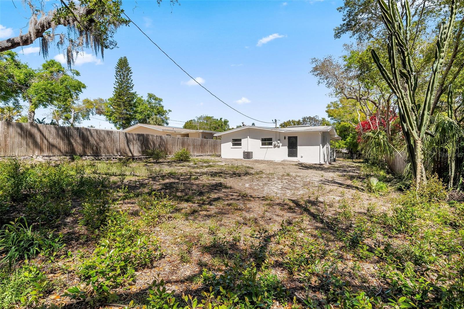 536 E CENTER ST, TARPON SPRINGS, FL, 34689