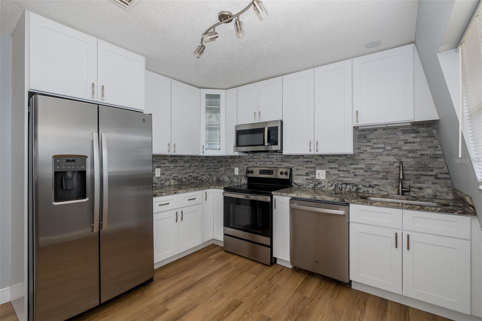 5752 VIRGINIA AVE, NEW PORT RICHEY, FL, 34652