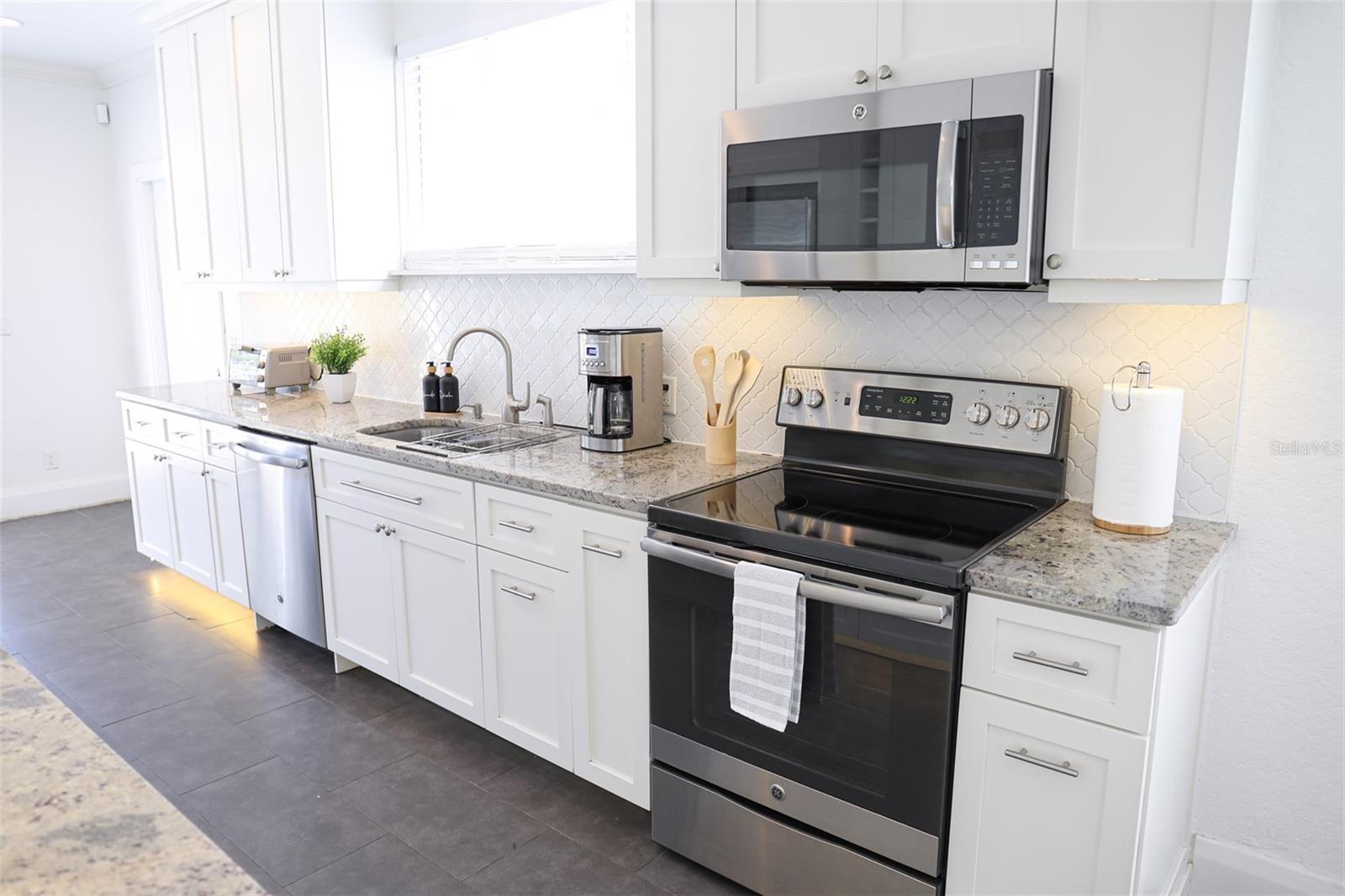 205 N WESTLAND AVE, TAMPA, FL, 33606