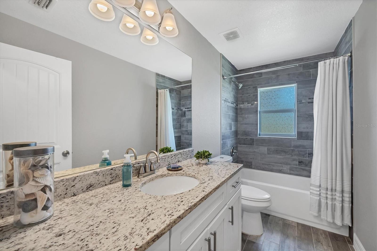 145 BAYTREE DR, ROTONDA WEST, FL, 33947