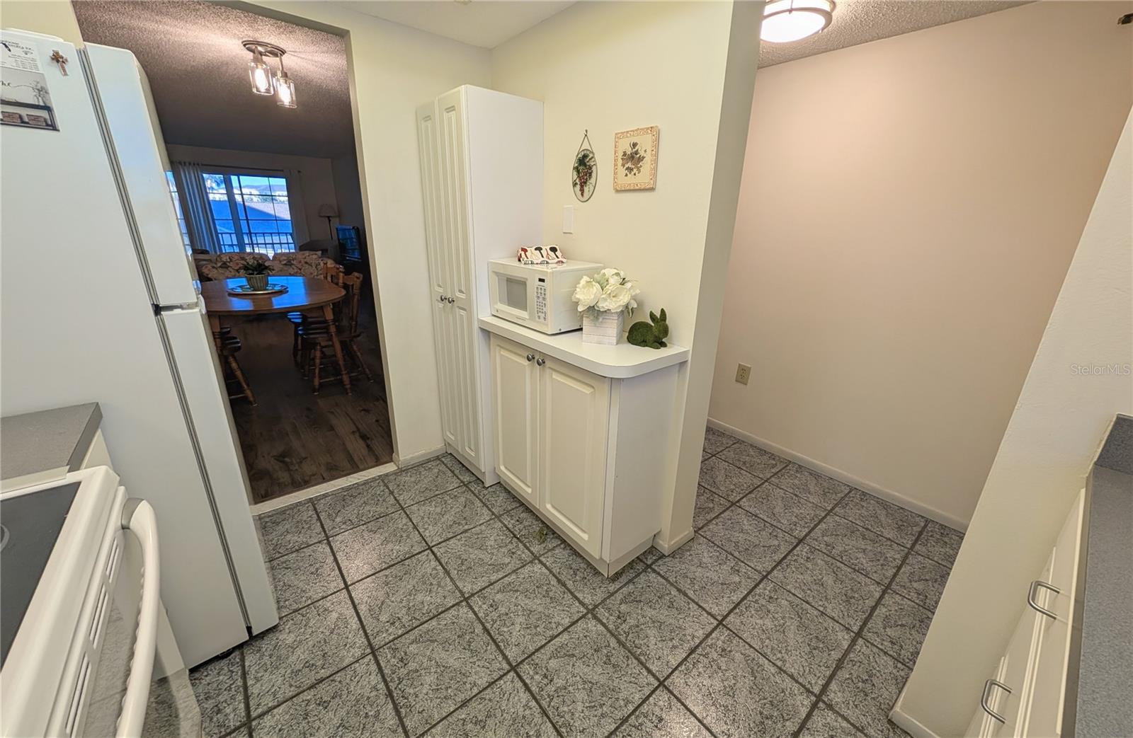 3719 LAKE BAYSHORE DR #H-204, BRADENTON, FL, 34205