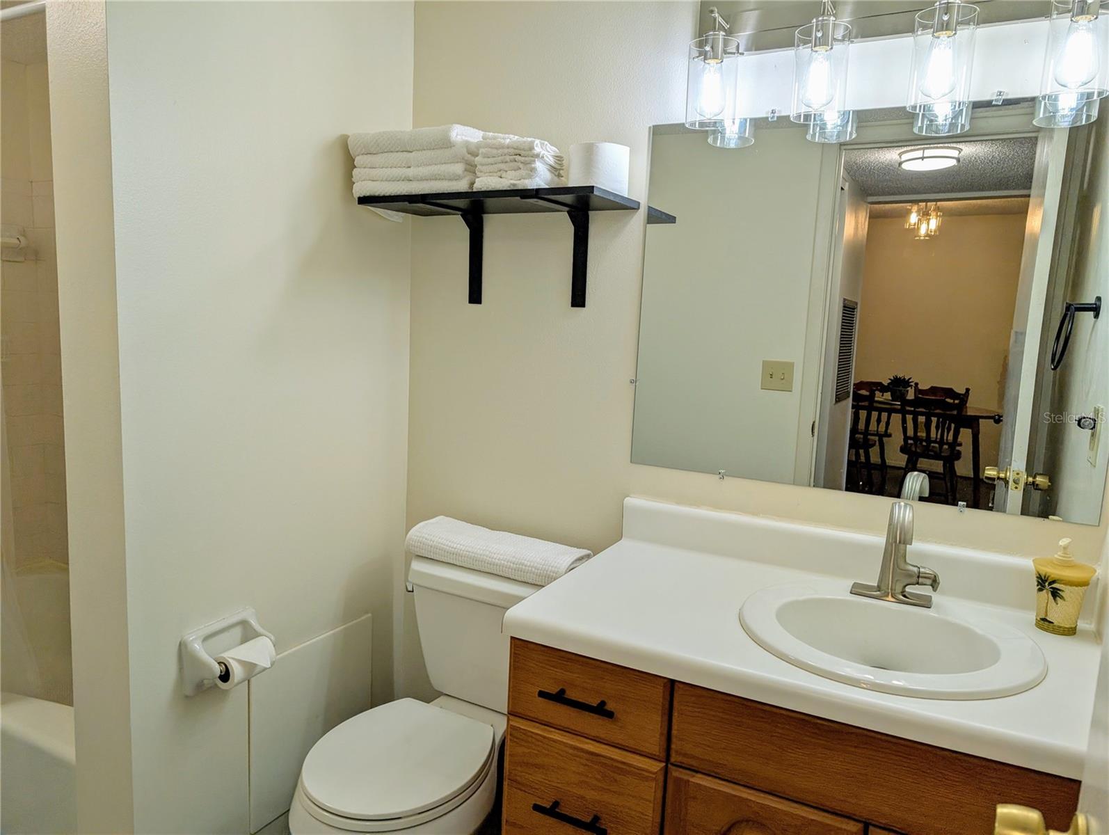 3719 LAKE BAYSHORE DR #H-204, BRADENTON, FL, 34205