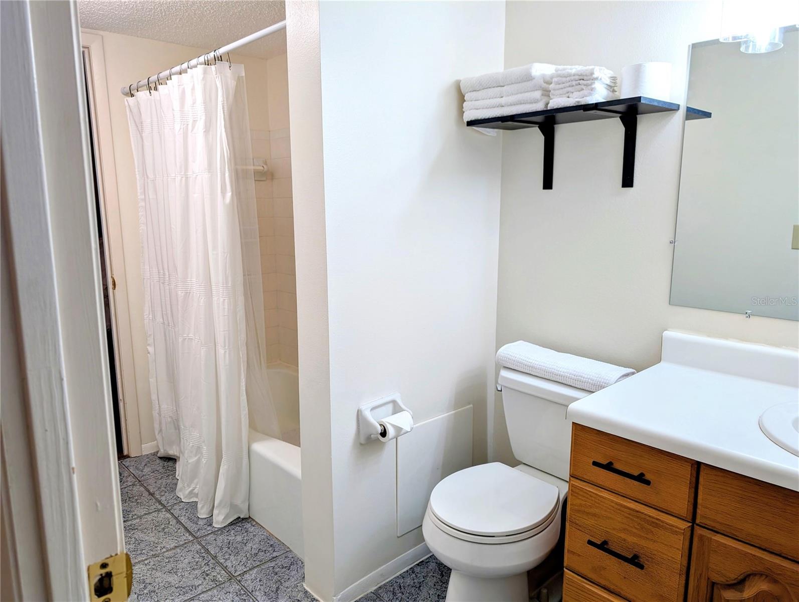 3719 LAKE BAYSHORE DR #H-204, BRADENTON, FL, 34205