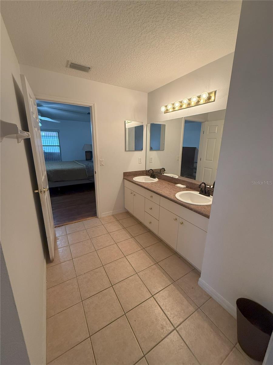 18 RIDLEY LN, PALM COAST, FL, 32164