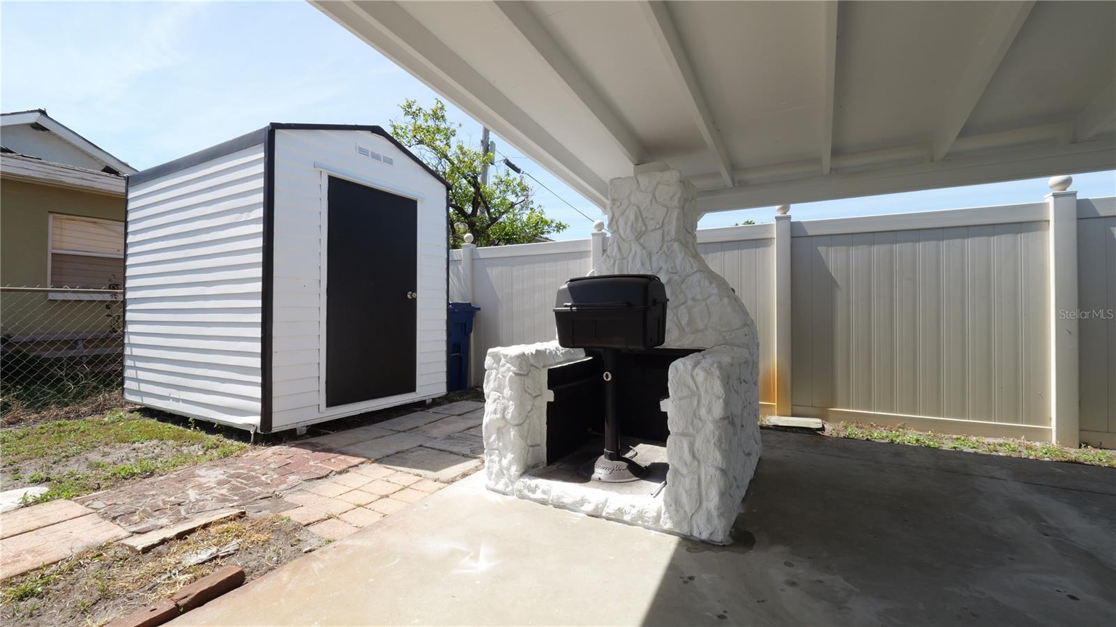2702 W BRADDOCK ST, TAMPA, FL, 33607