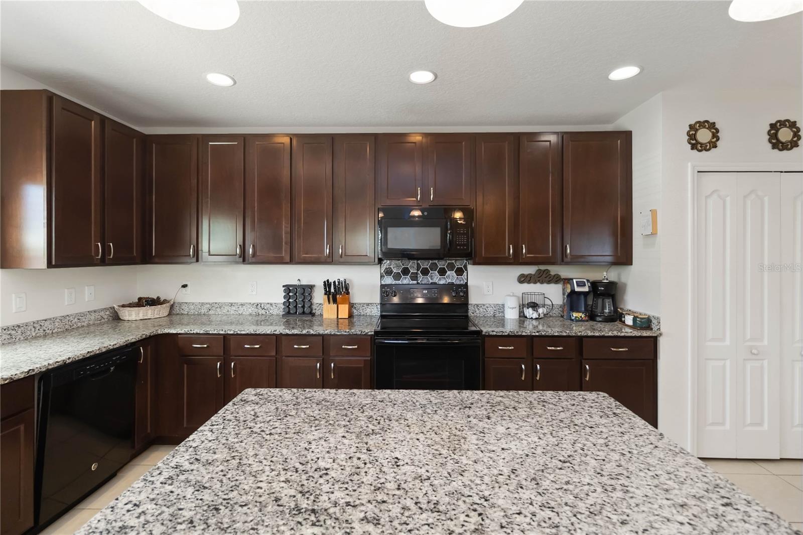 233 PRIMROSE DR, DAVENPORT, FL, 33837