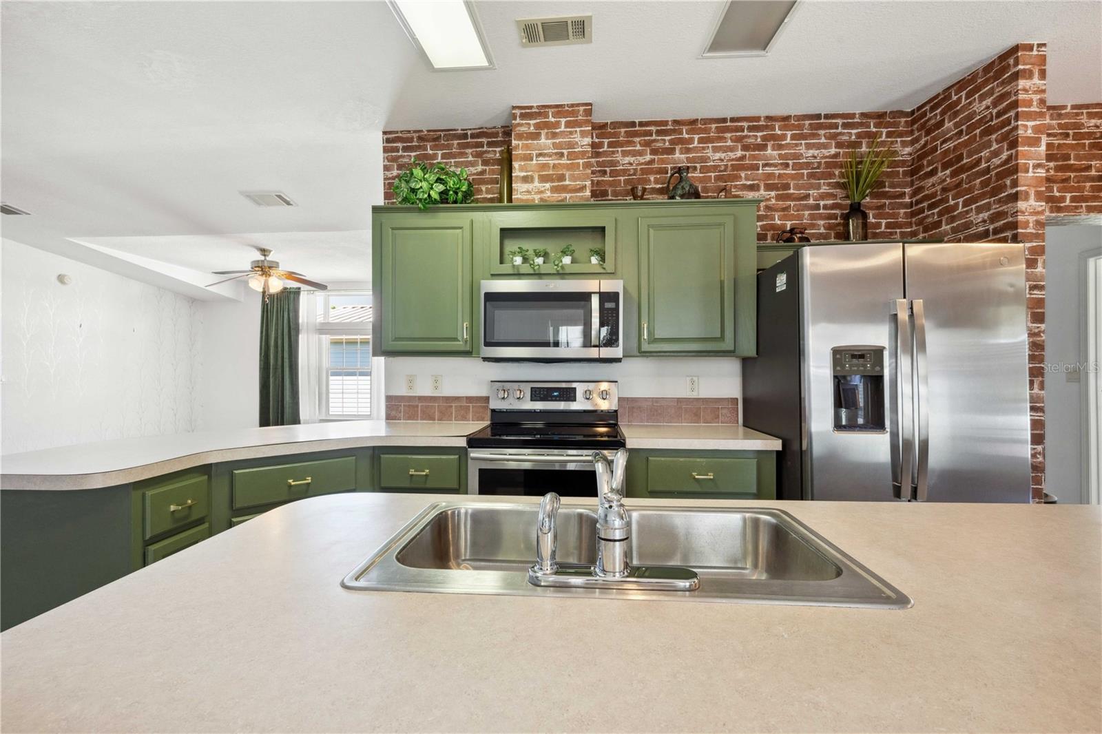 5745 PAWNEE ST, ZEPHYRHILLS, FL, 33542