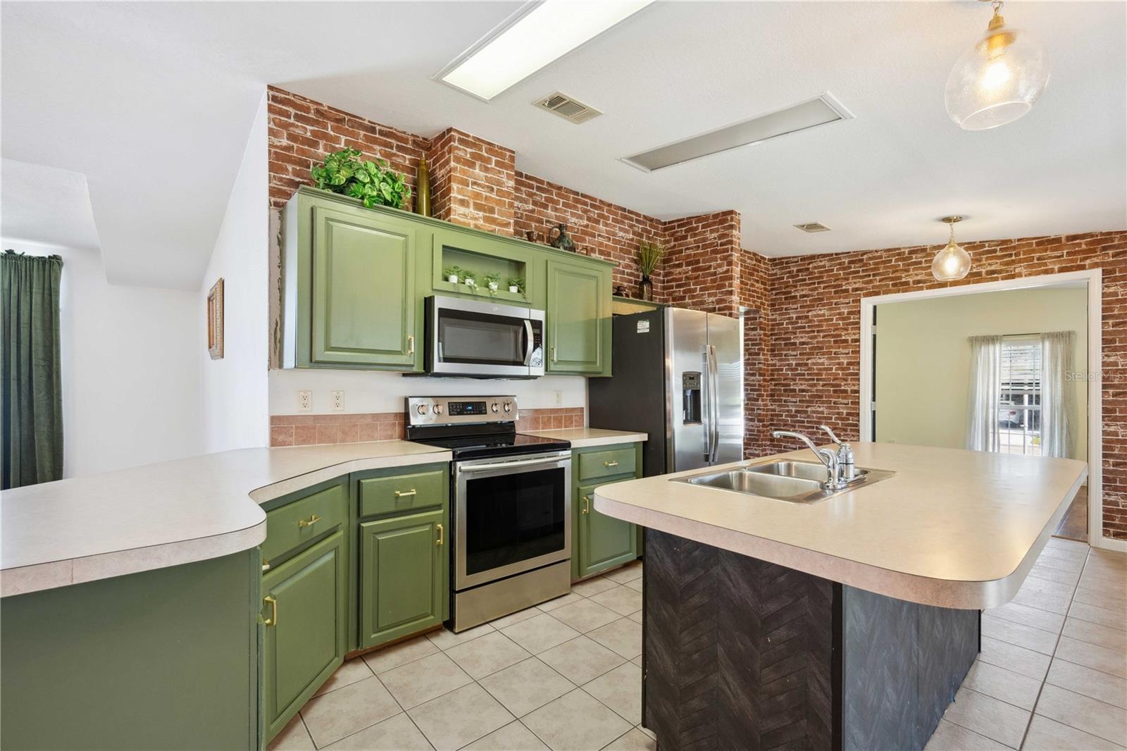 5745 PAWNEE ST, ZEPHYRHILLS, FL, 33542