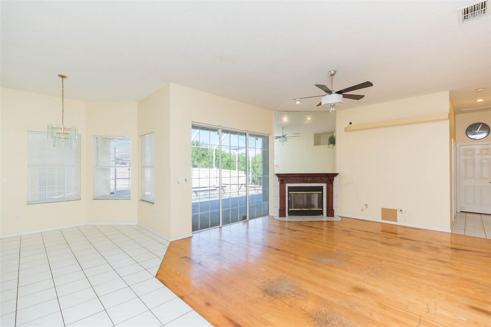 1422 DISTANT OAKS DR, WESLEY CHAPEL, FL, 33543