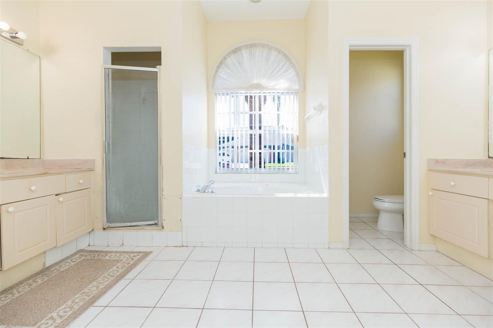 1422 DISTANT OAKS DR, WESLEY CHAPEL, FL, 33543