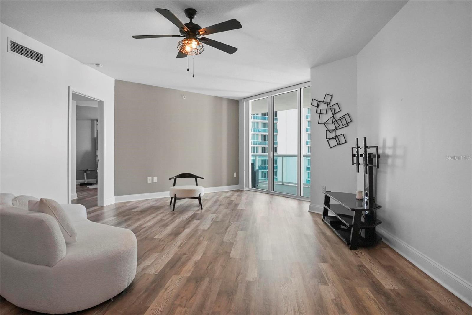 231 RIVERSIDE DR #708, DAYTONA BEACH, FL, 32117