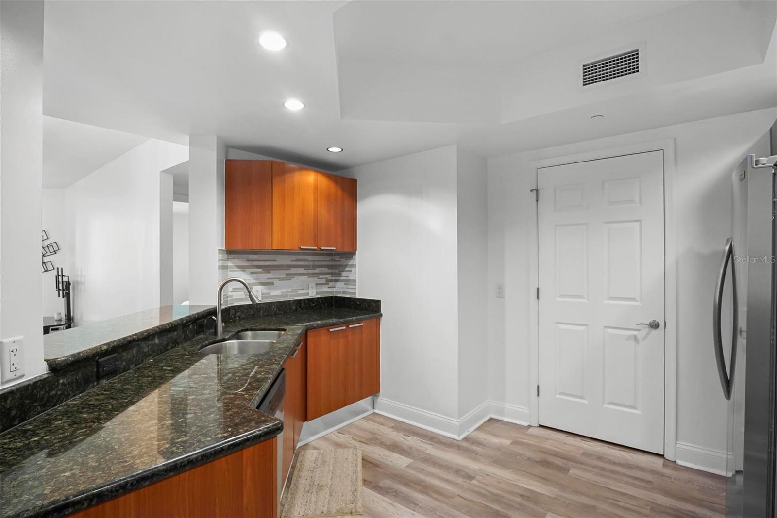 231 RIVERSIDE DR #708, DAYTONA BEACH, FL, 32117