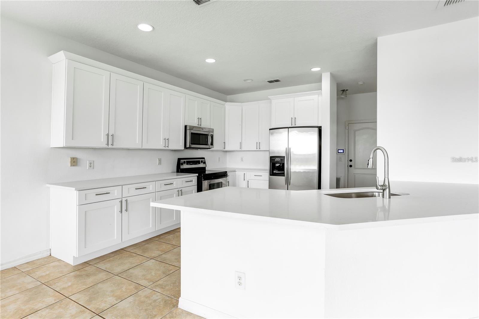 6515 LAKE PEMBROKE PL, ORLANDO, FL, 32829