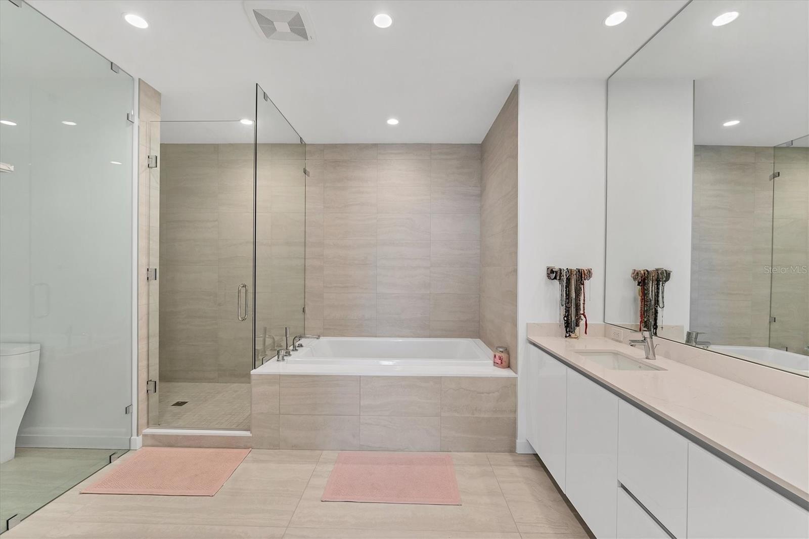 301 QUAY COMMONS #501, SARASOTA, FL, 34236