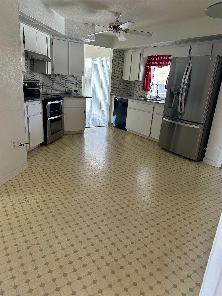 2259 LEE TER, PORT CHARLOTTE, FL, 33952