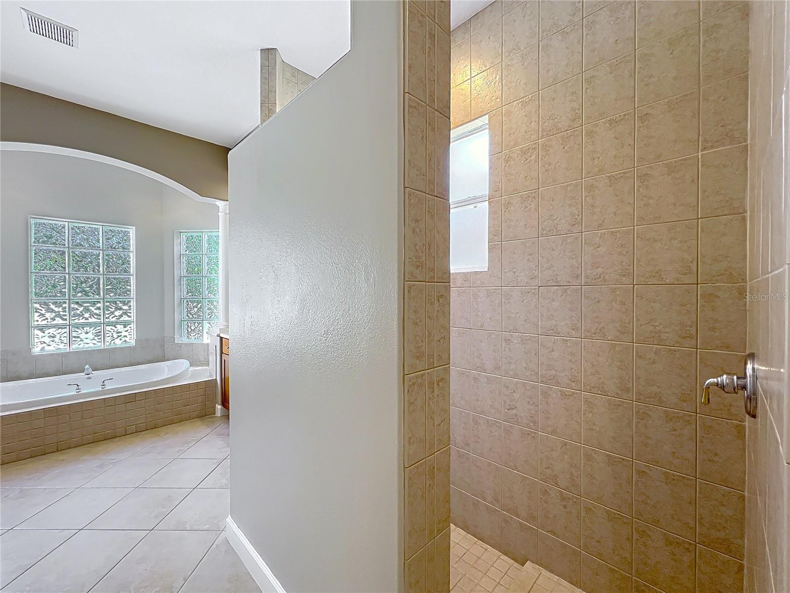 2816 NORTHAMPTON AVE, ORLANDO, FL, 32828