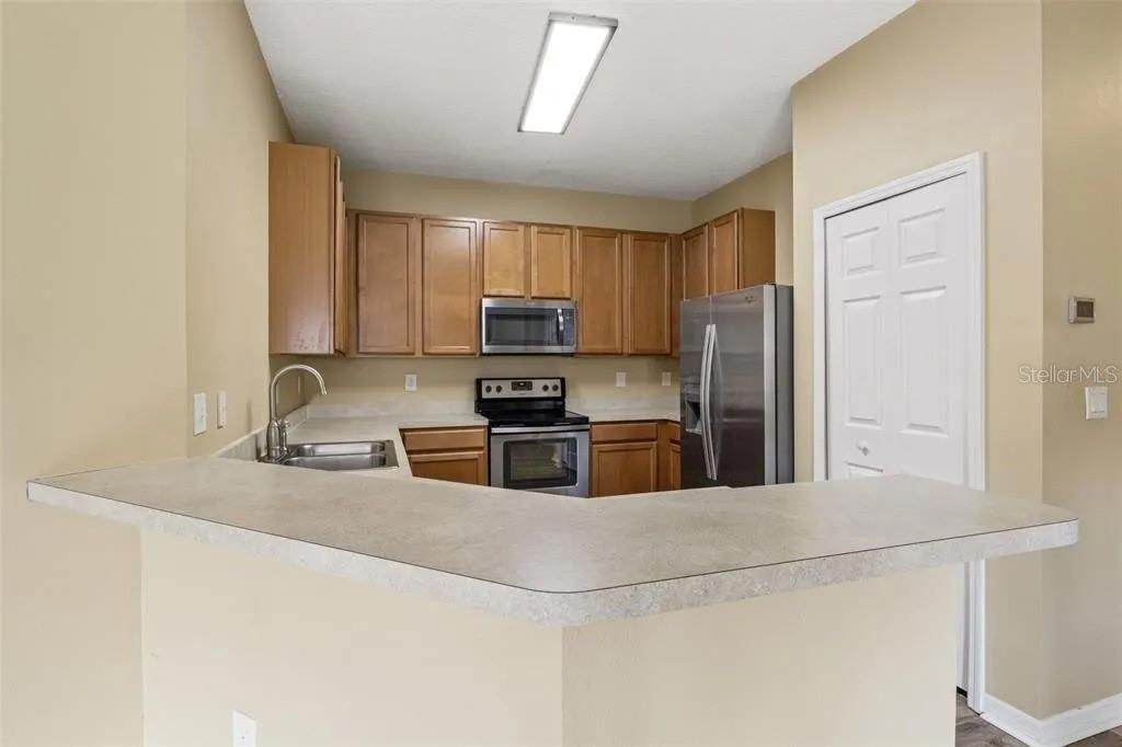 5723 AUTUMN SHIRE DR, ZEPHYRHILLS, FL, 33541