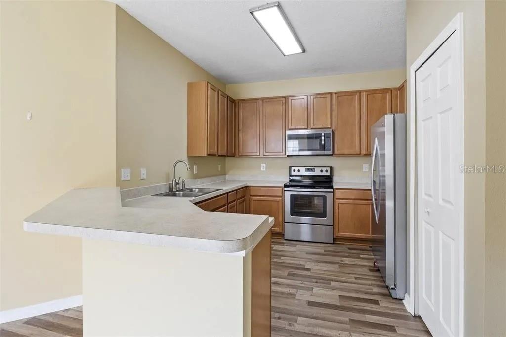 5723 AUTUMN SHIRE DR, ZEPHYRHILLS, FL, 33541