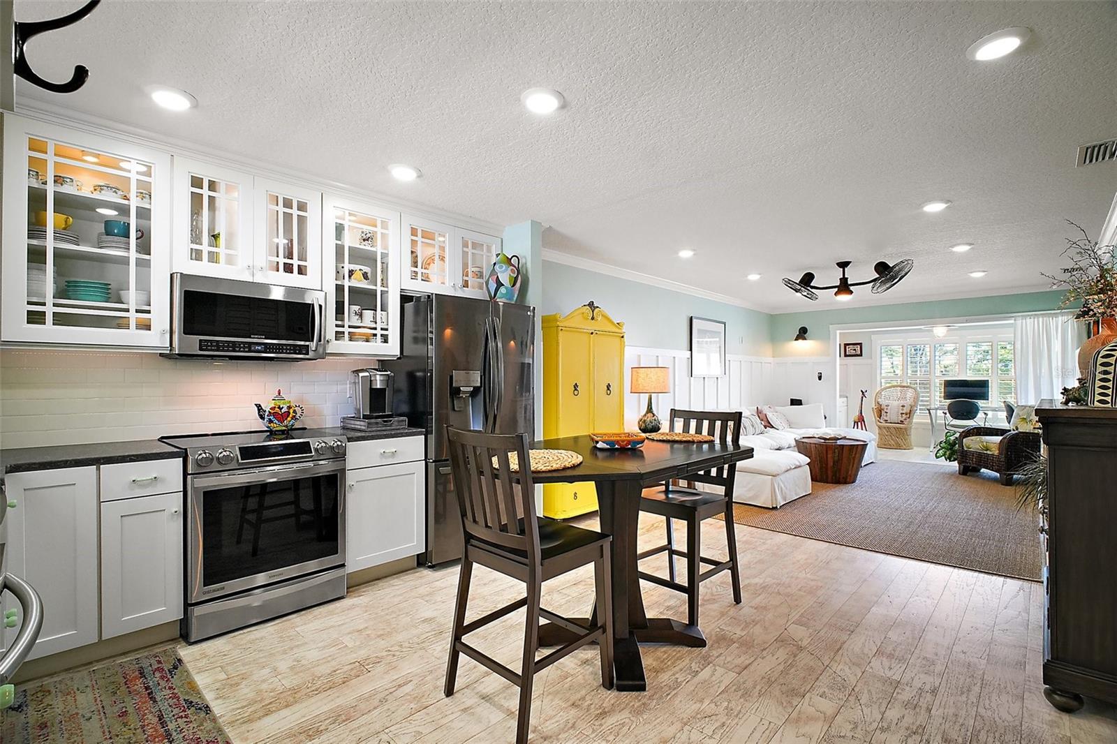 110 N TREMAIN ST #205, MOUNT DORA, FL, 32757