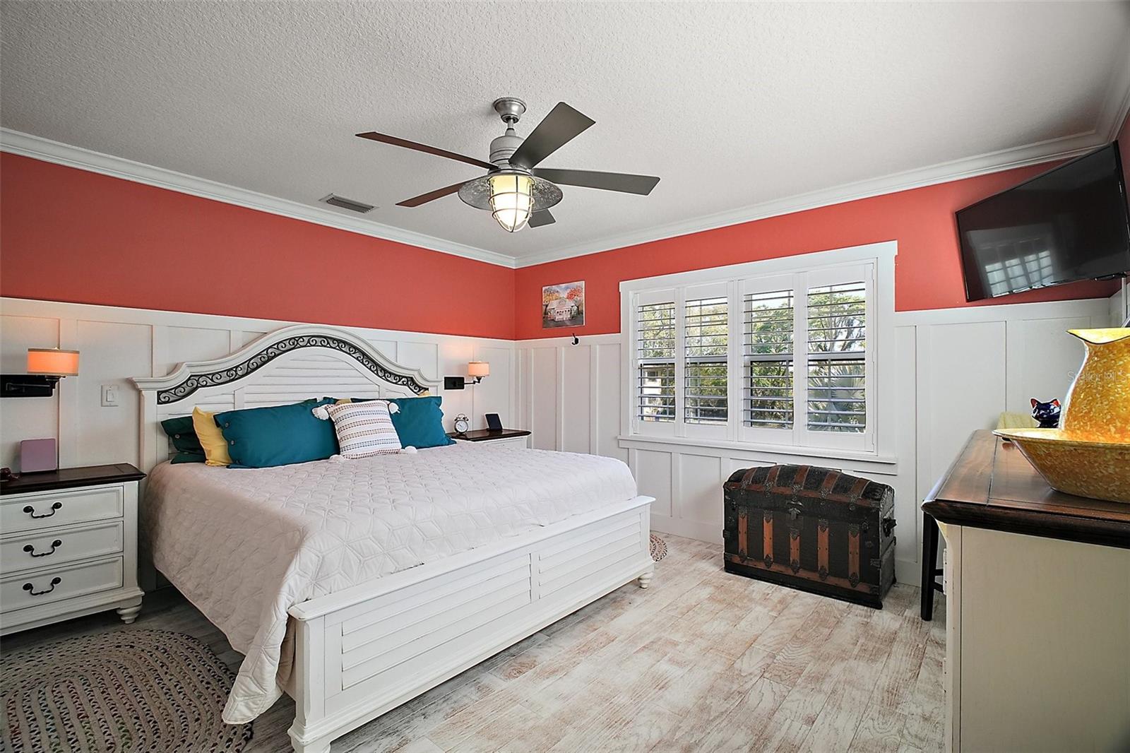 110 N TREMAIN ST #205, MOUNT DORA, FL, 32757