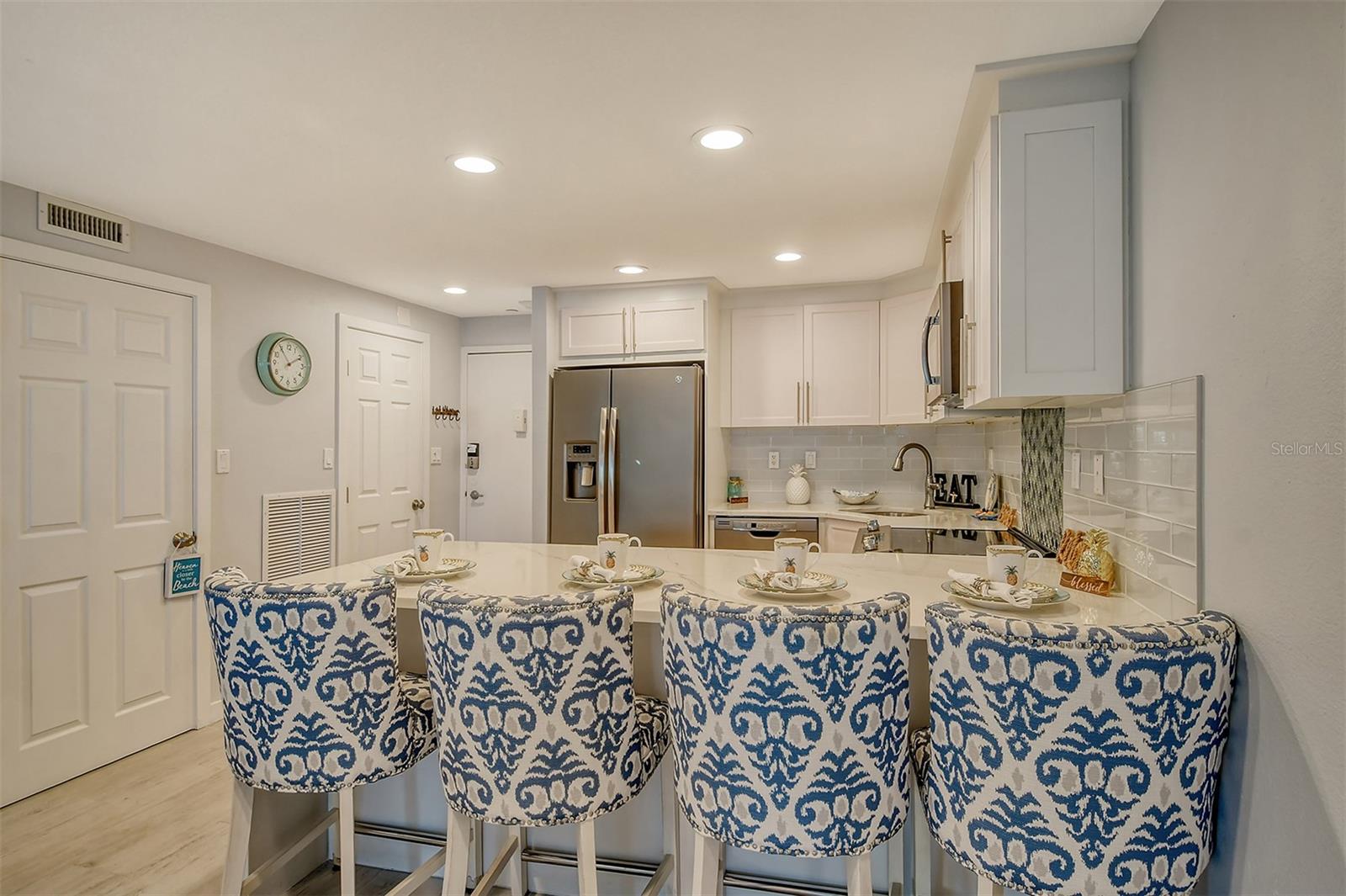 1050 LONGBOAT CLUB ROAD #305, LONGBOAT KEY, FL, 34228