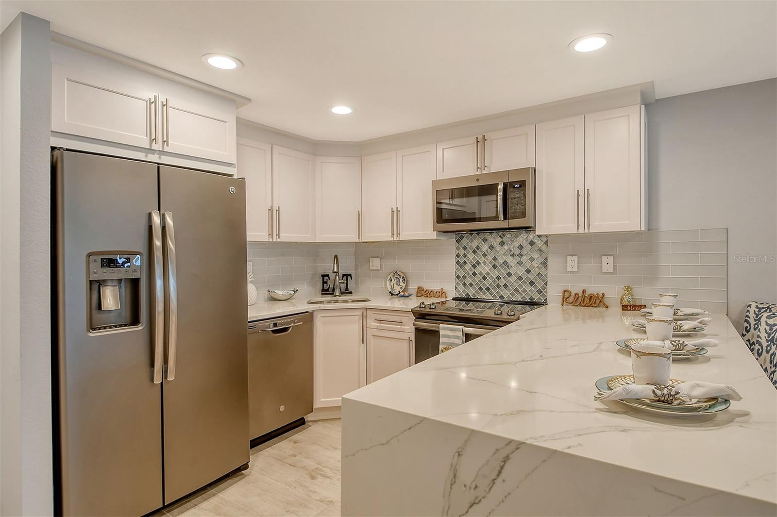 1050 LONGBOAT CLUB ROAD #305, LONGBOAT KEY, FL, 34228