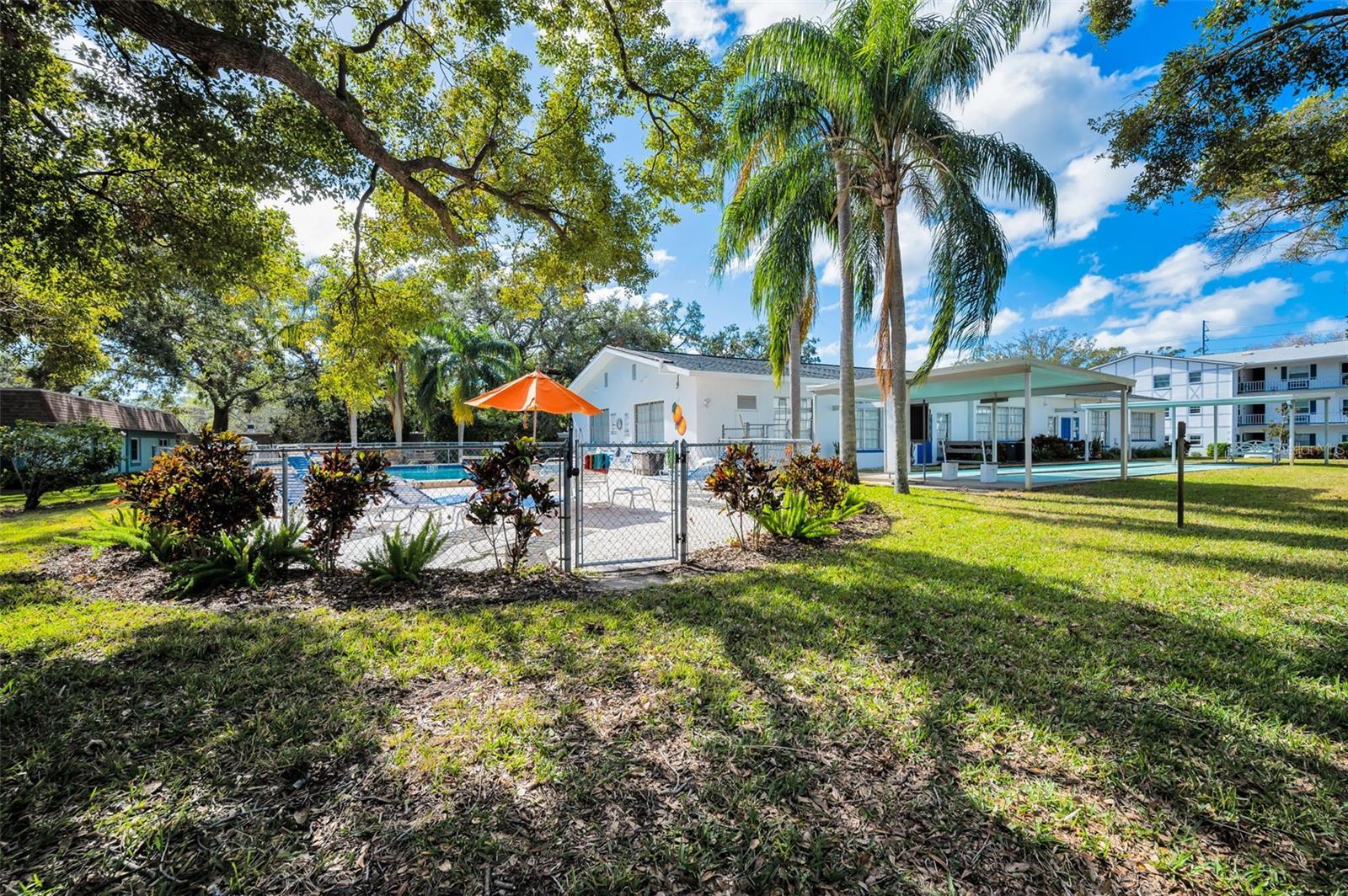 200 GLENNES LN #201, DUNEDIN, FL, 34698