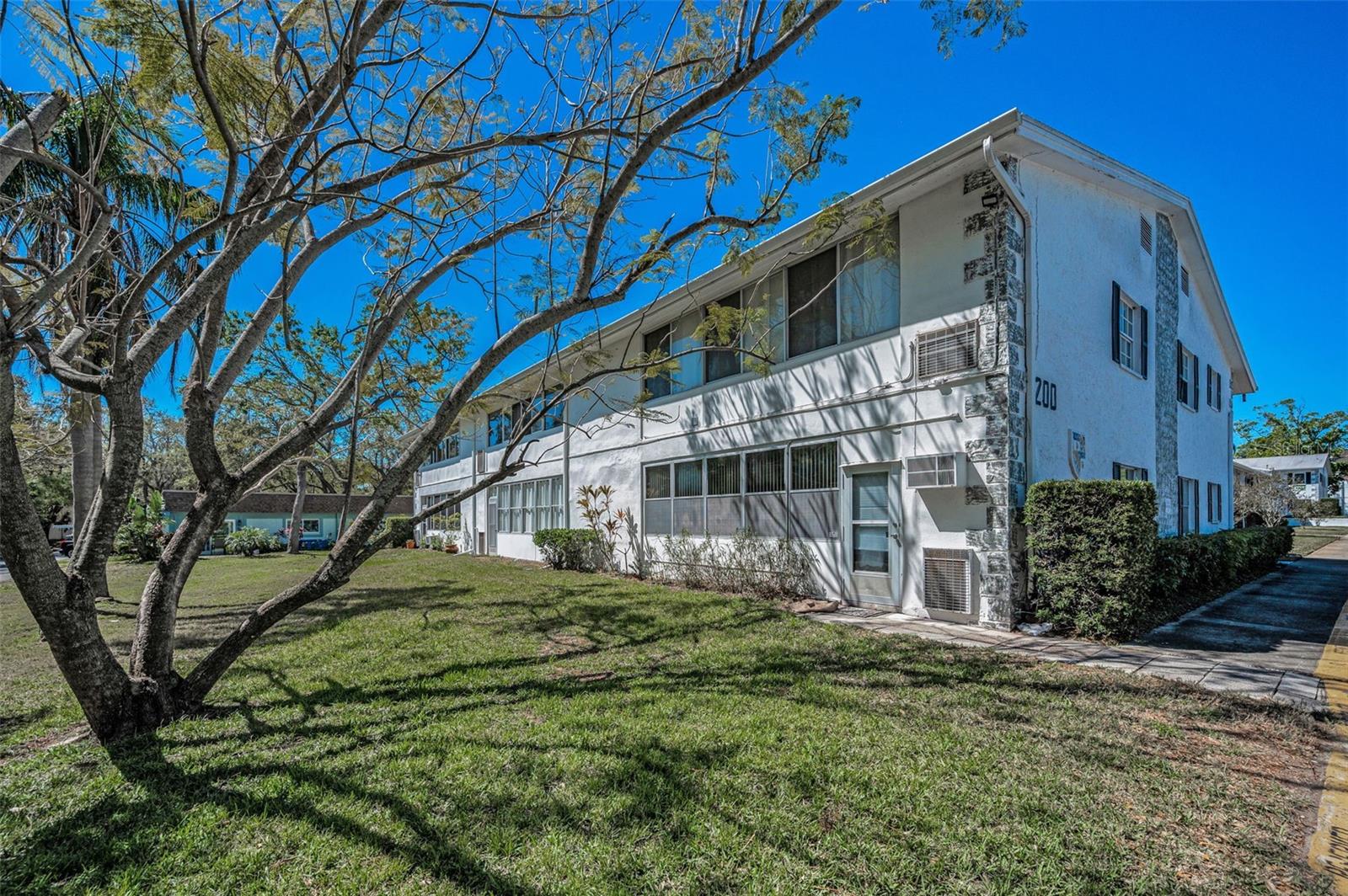 200 GLENNES LN #201, DUNEDIN, FL, 34698