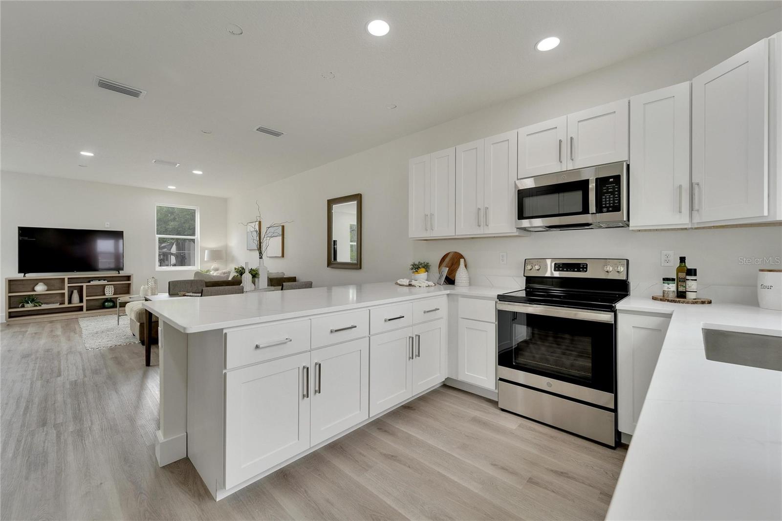 8707 SAP CREEK PL, TAMPA, FL, 33614