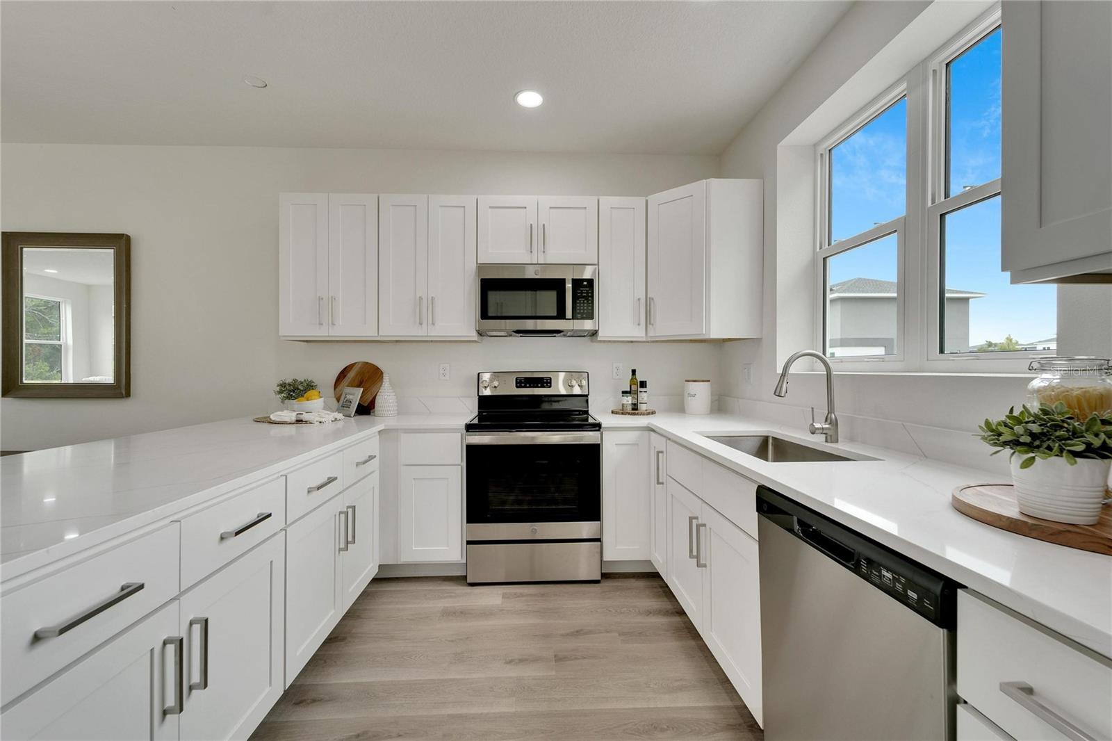8707 SAP CREEK PL, TAMPA, FL, 33614