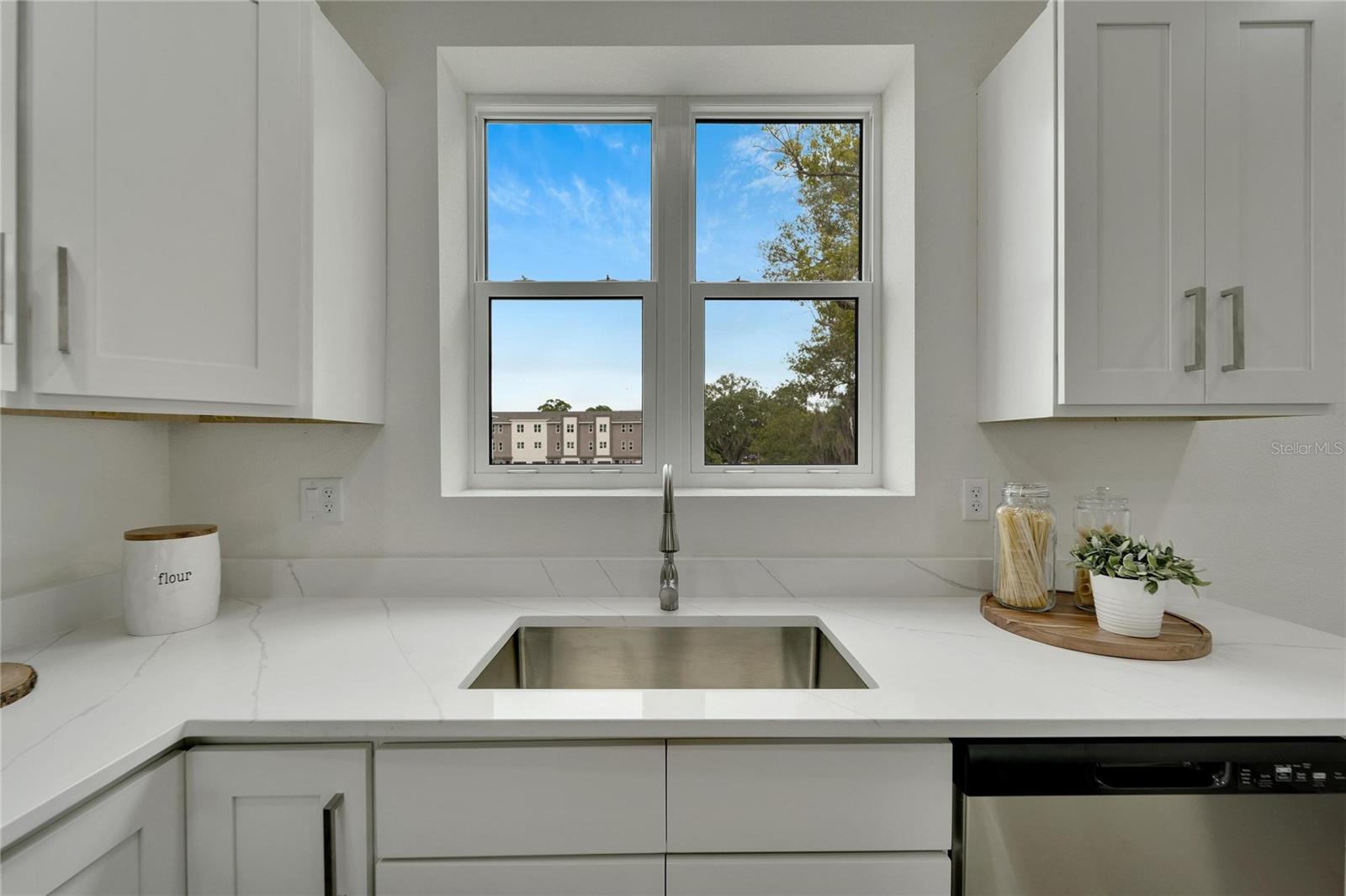 8707 SAP CREEK PL, TAMPA, FL, 33614