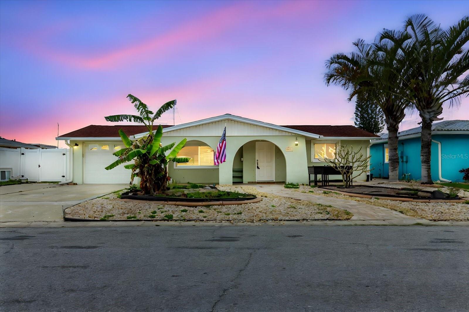 4889 SHELL STREAM BLVD, NEW PORT RICHEY, FL, 34652