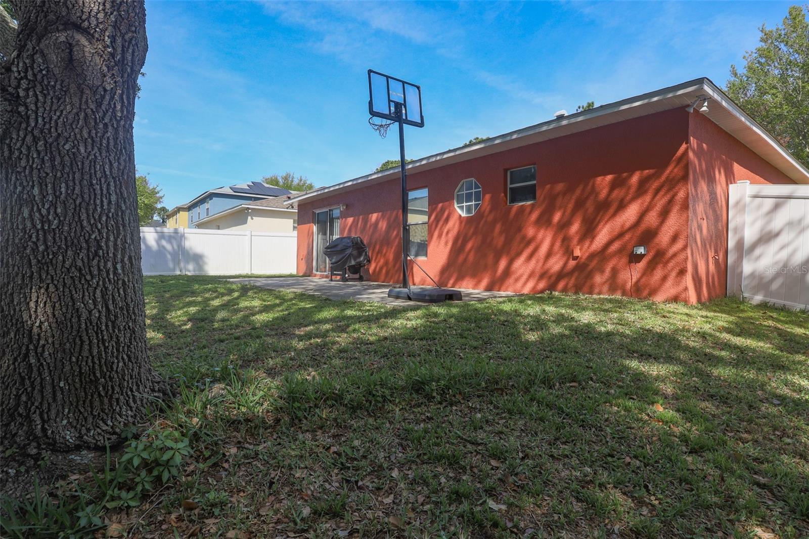 2442 FOXHOLLOW RD, TAVARES, FL, 32778