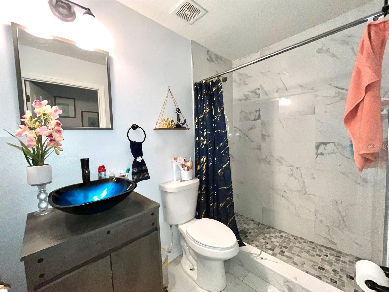 2442 FOXHOLLOW RD, TAVARES, FL, 32778