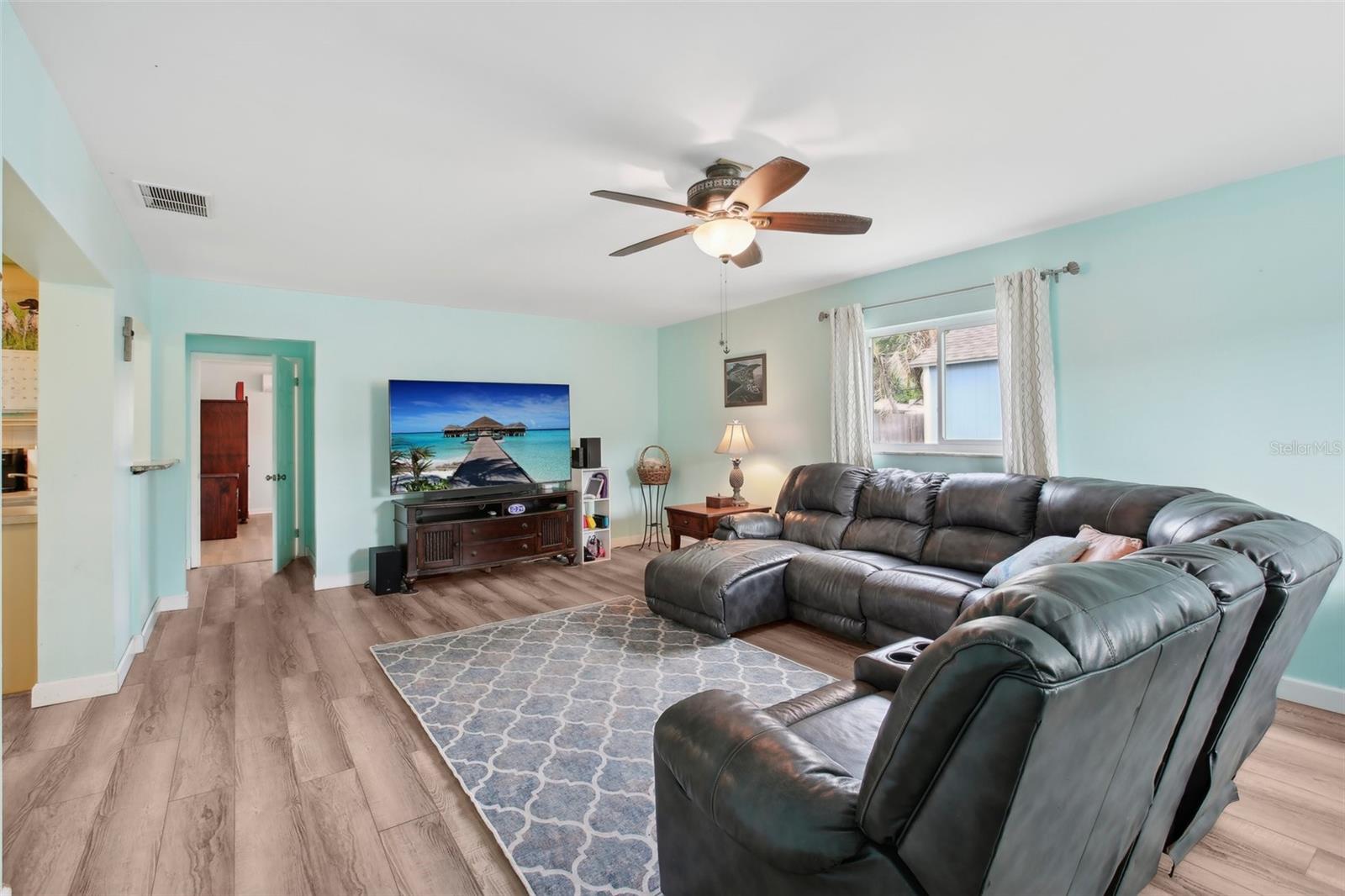 1901 66TH AVE N, ST PETERSBURG, FL, 33702