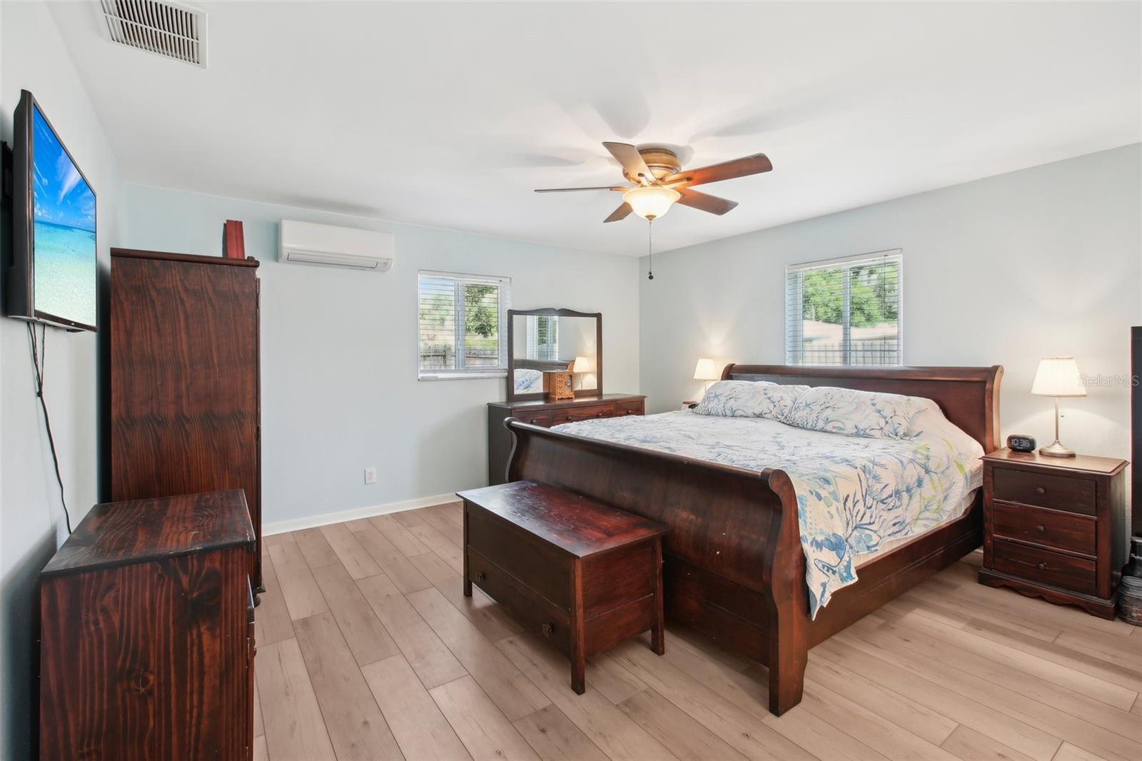 1901 66TH AVE N, ST PETERSBURG, FL, 33702
