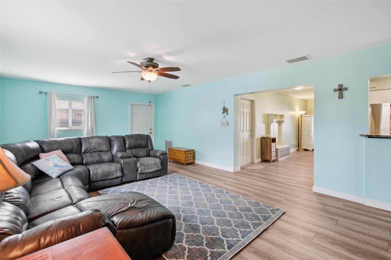 1901 66TH AVE N, ST PETERSBURG, FL, 33702