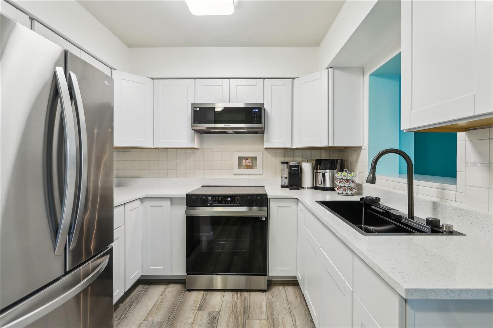 1901 66TH AVE N, ST PETERSBURG, FL, 33702