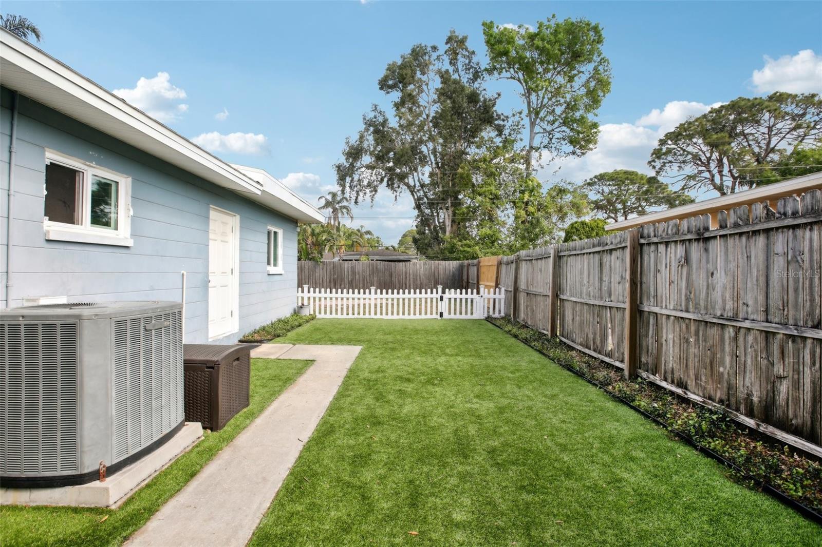 1901 66TH AVE N, ST PETERSBURG, FL, 33702