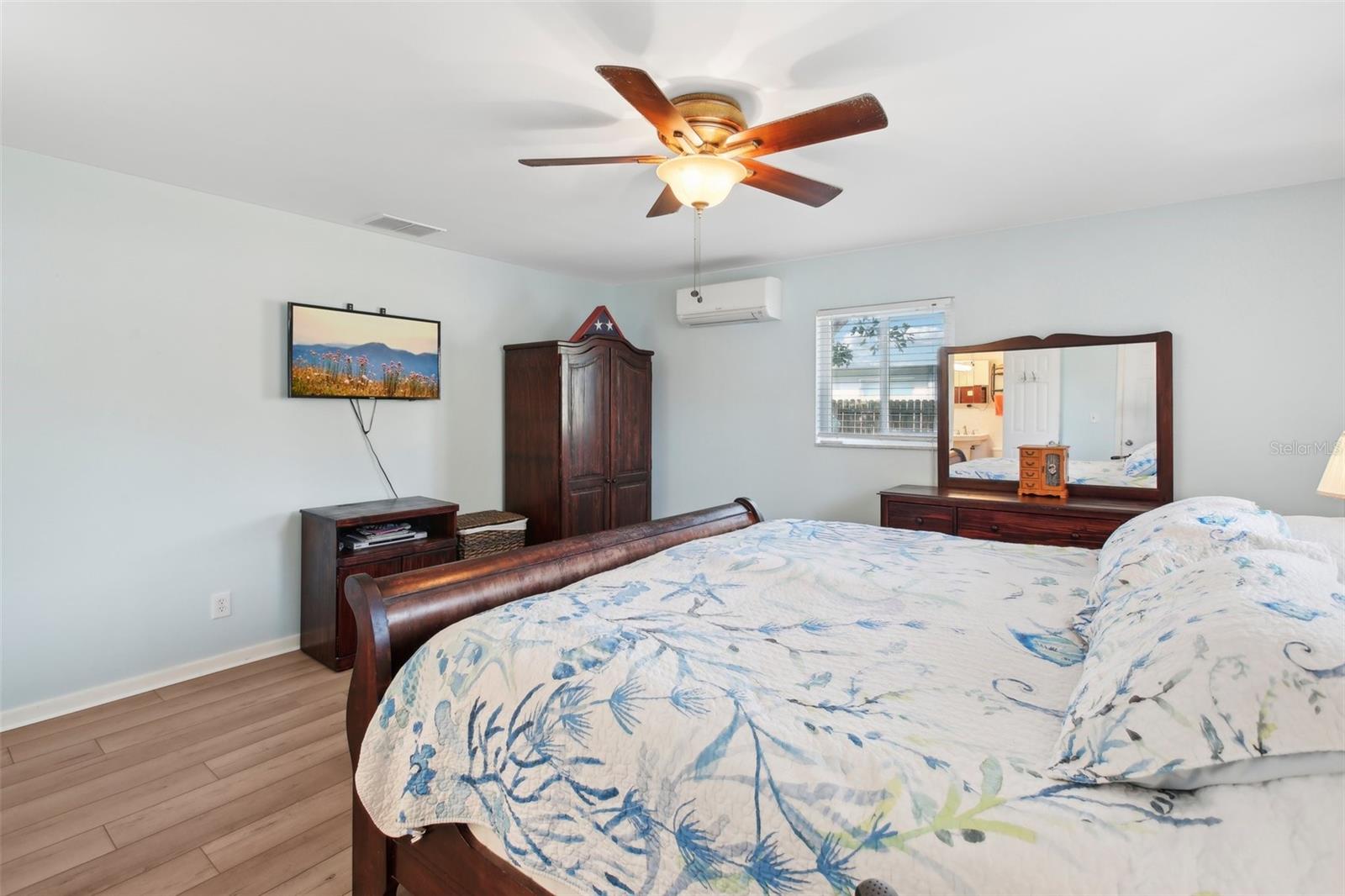 1901 66TH AVE N, ST PETERSBURG, FL, 33702