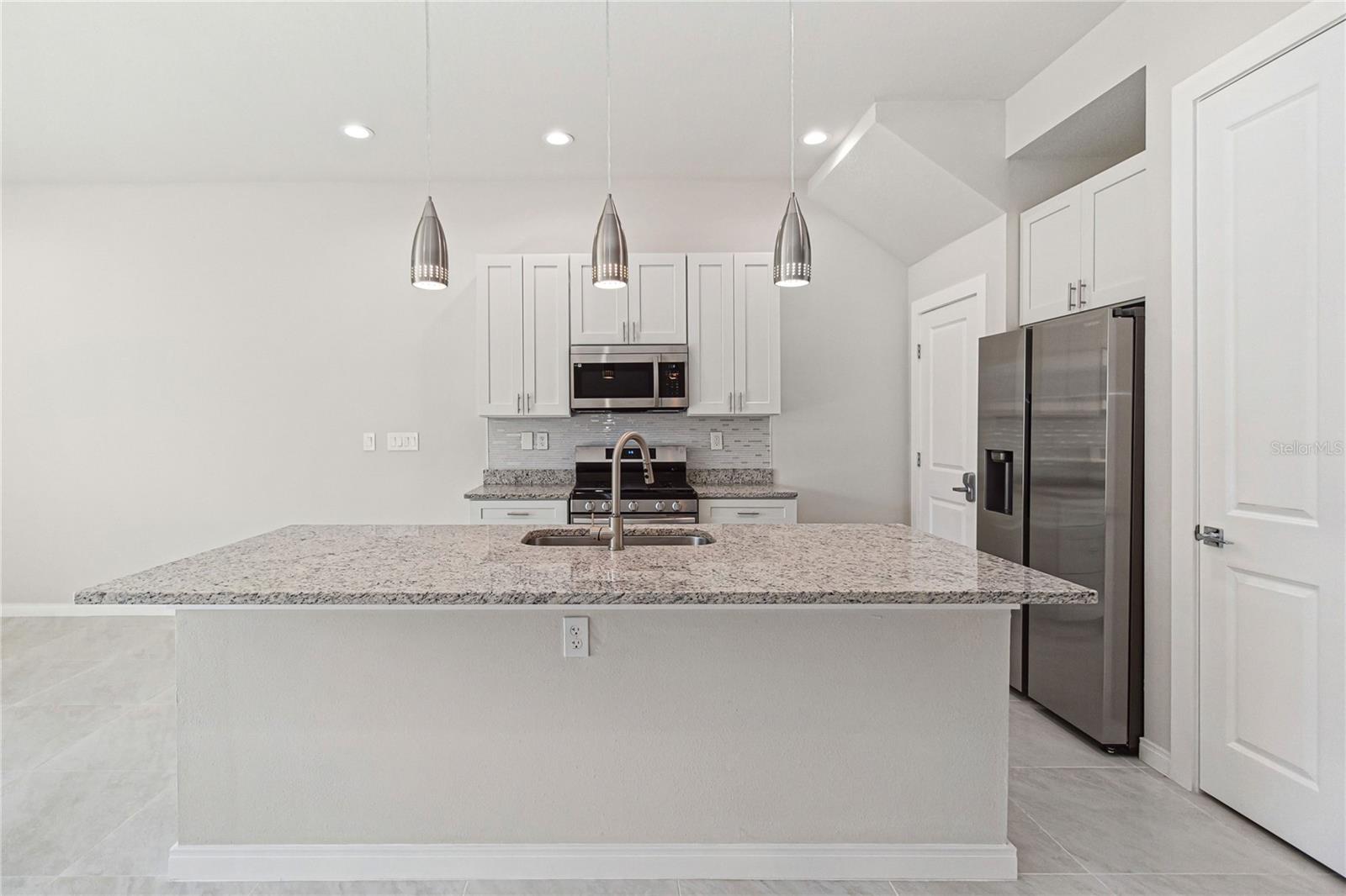 7554 SUNFLOWER CIR, KISSIMMEE, FL, 34747