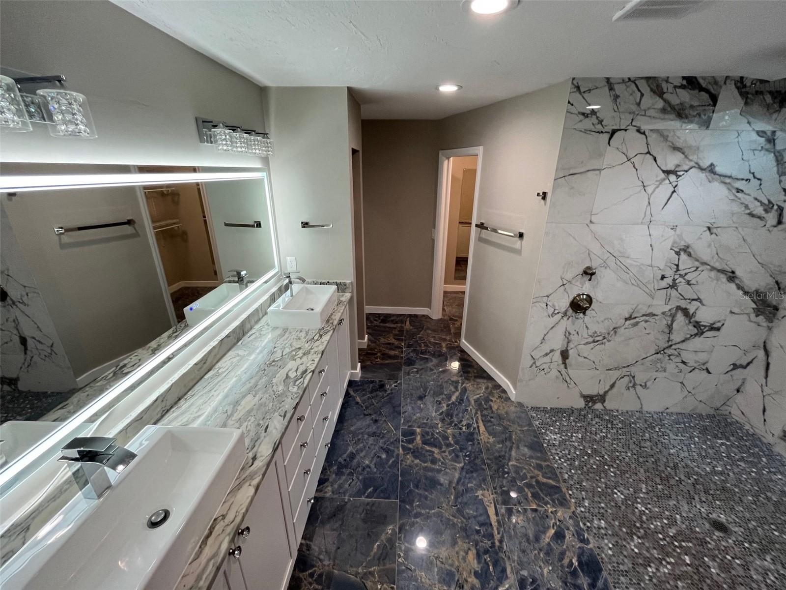 716 FORESTVIEW DR, SARASOTA, FL, 34232