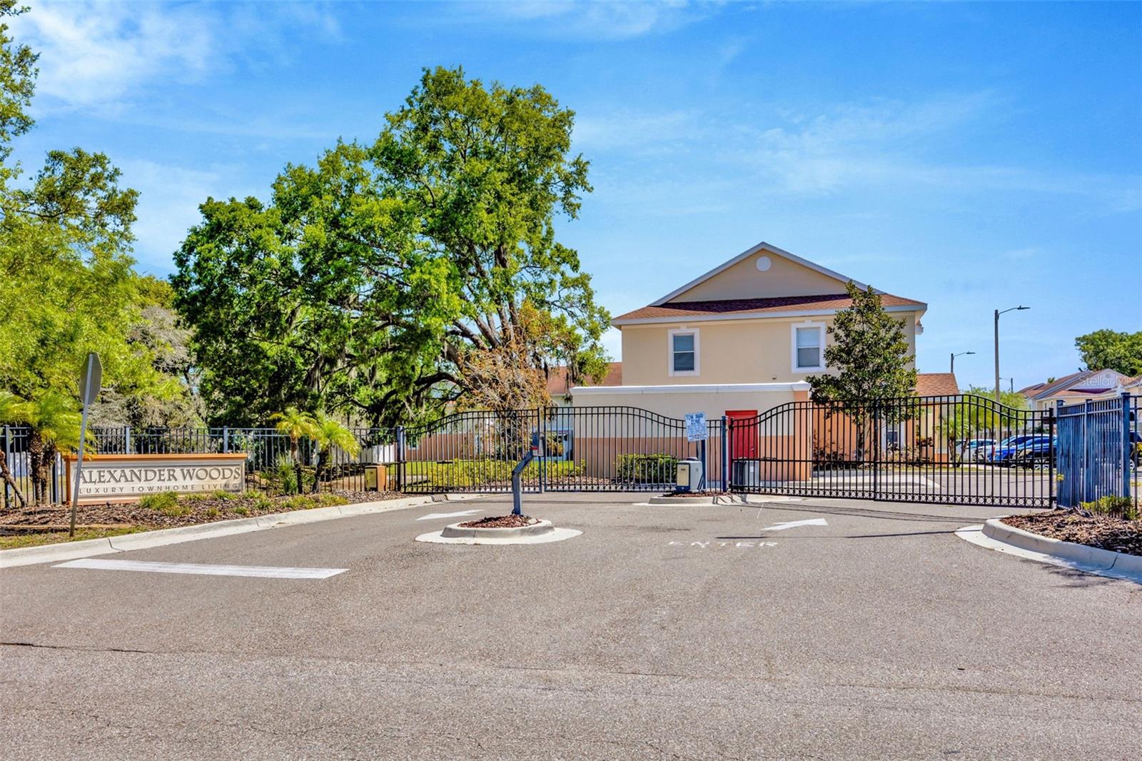 243 ALEXANDER WOODS DR, PLANT CITY, FL, 33563