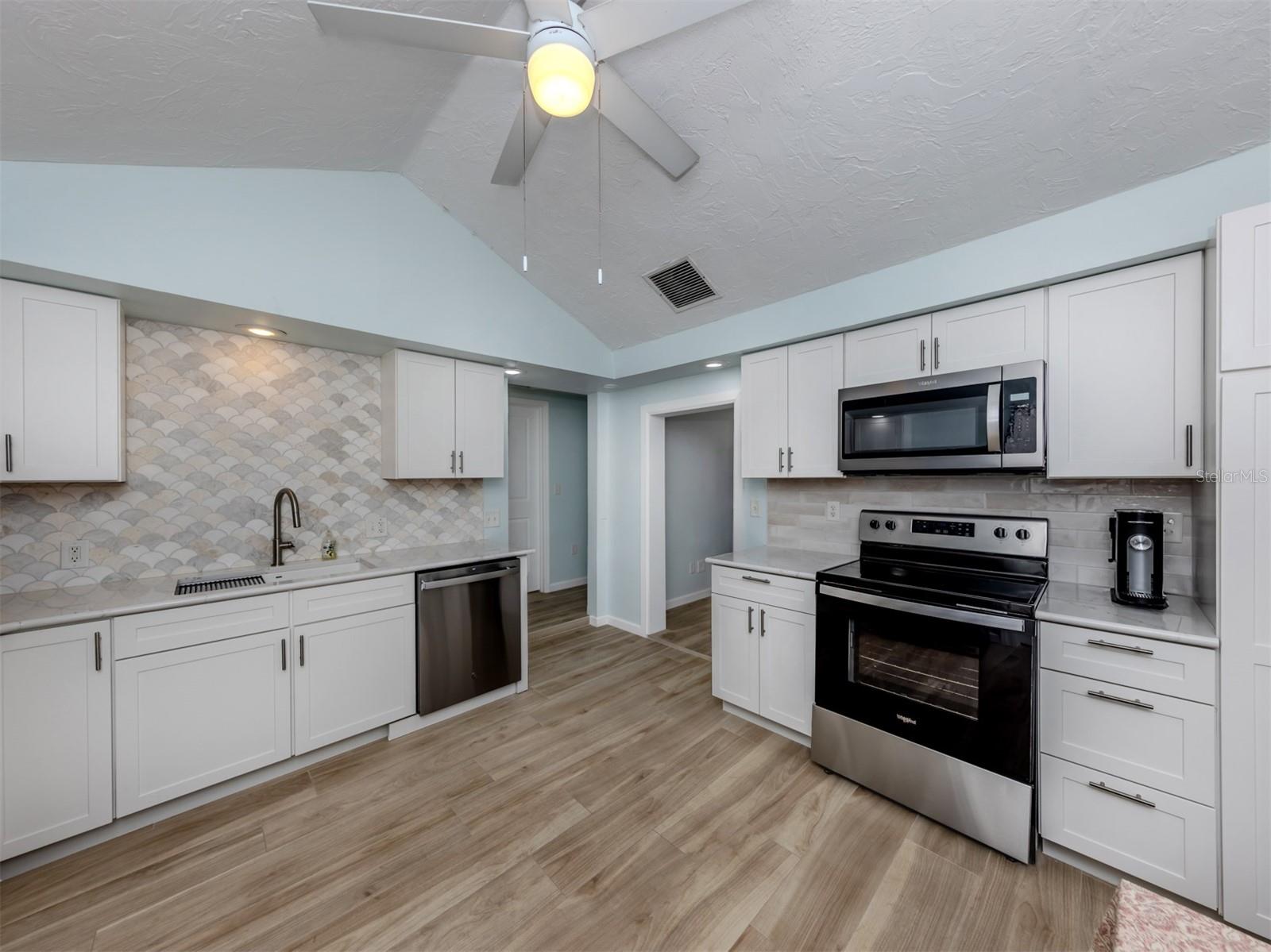 514 PAMETO RD, NOKOMIS, FL, 34275