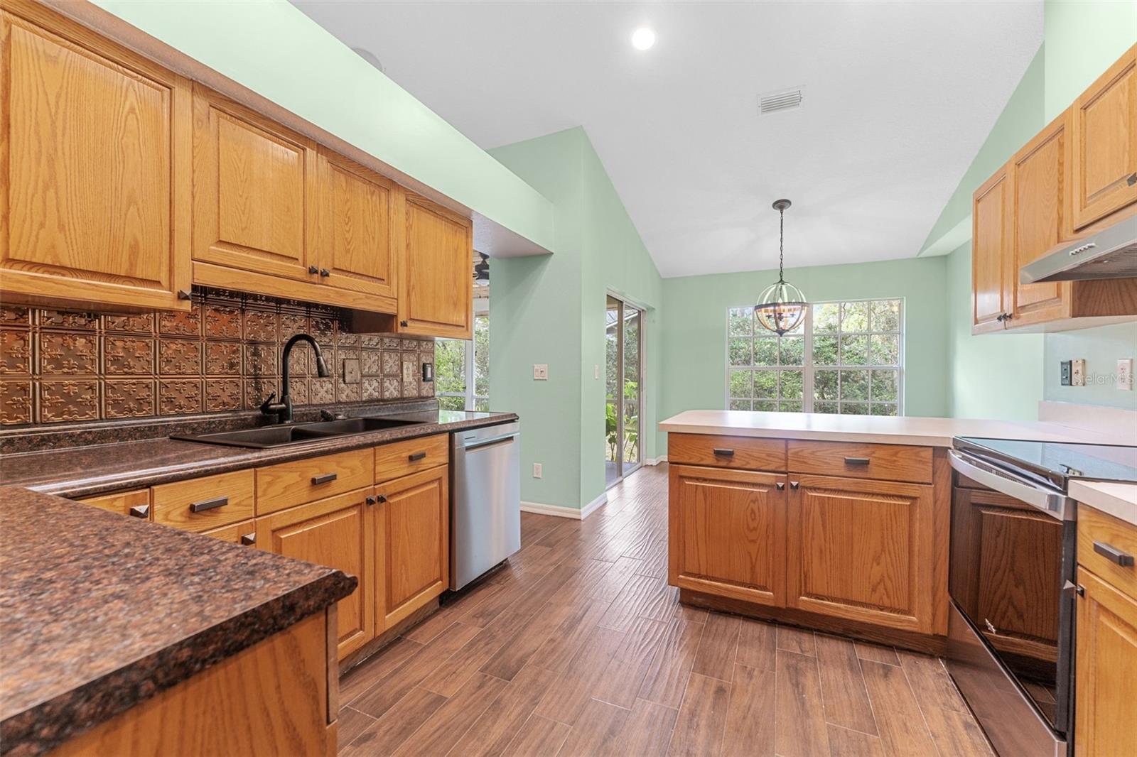 24049 LANDING DR, LUTZ, FL, 33559