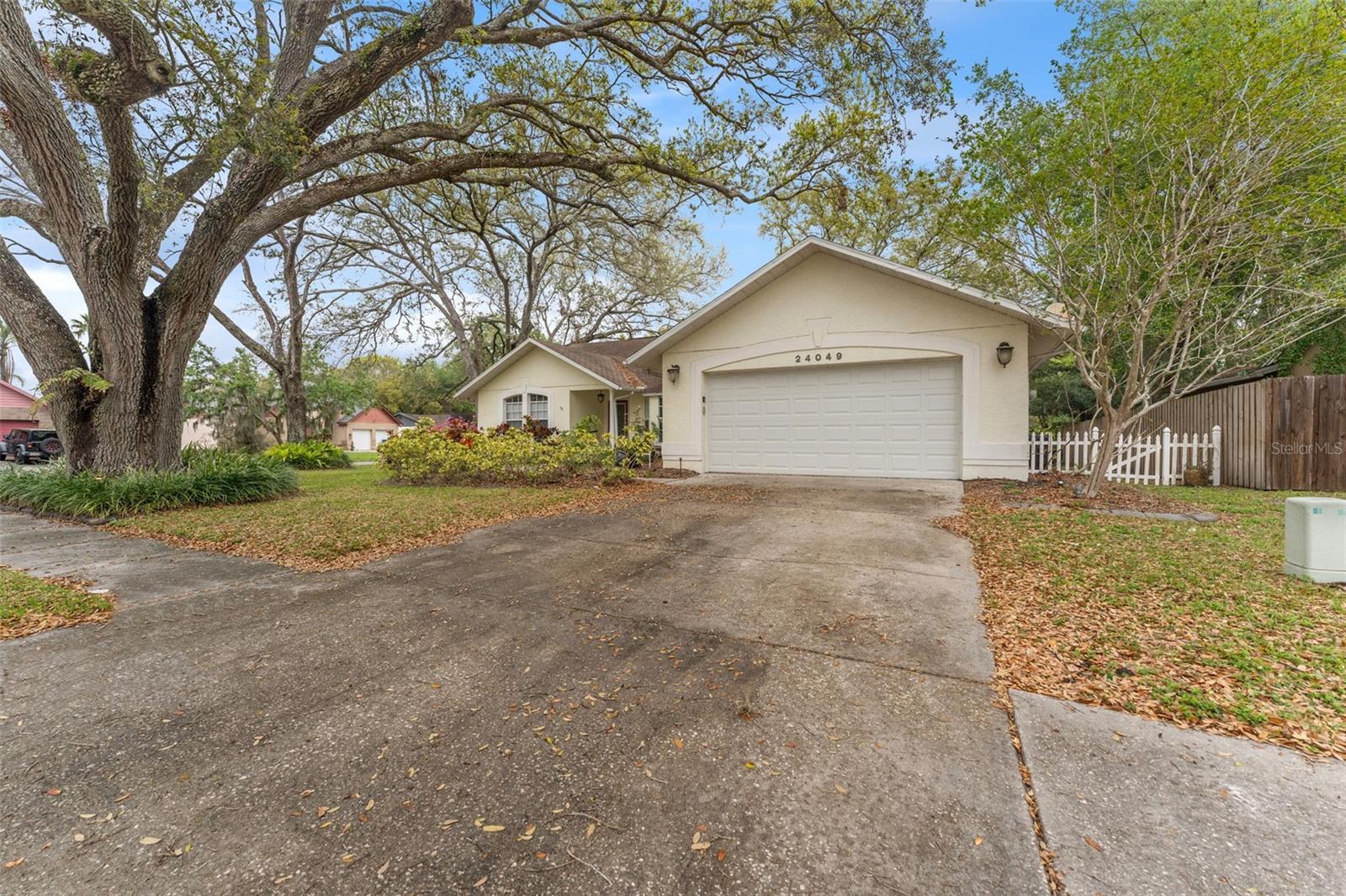 24049 LANDING DR, LUTZ, FL, 33559