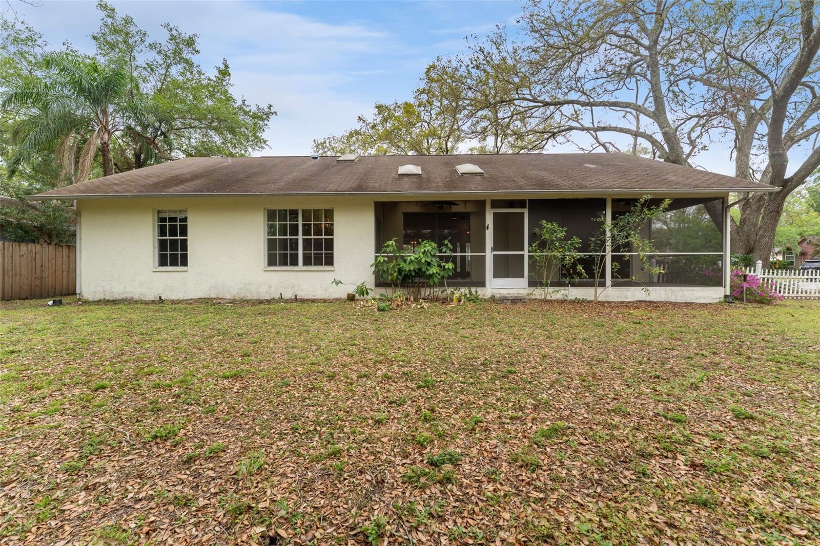 24049 LANDING DR, LUTZ, FL, 33559