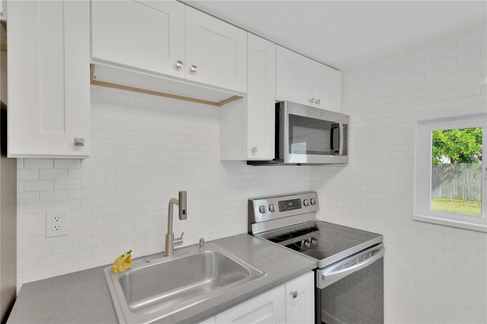 5261 43RD AVE N, ST PETERSBURG, FL, 33709